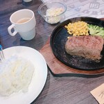 ステーキ＆ハンバーグ ムームー - moo mooステーキ（180ｇ）