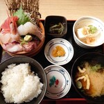 目利きの銀次 - 日替わりお刺身定食