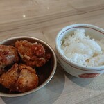 ハレノチ晴 - 2010_ハレノチ晴_から揚げ定食@980円_鶏しぼりそば(大盛)+50円、から揚げ3個、白ごはん