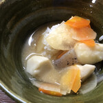 居喰処 光 - 2020/10/24
      本日の日替り いも汁山かけ定食 500円