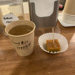 彼女のカレー - クミンティー、ほんのりシナモン カボチャのケーキ