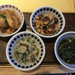 京菜味のむら - 4鉢 UP 鶏肉の金山寺味噌焼き・小松菜の白和え・十彩豆・ほうれん草のツナ煮