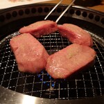 肉匠堀越 - 