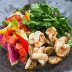 TAKIEY - Garlic Shrimp&Organic Cilantro Salad