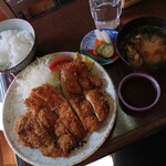 えびすや - ビッグチキンカツ定食