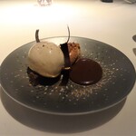 ムニ アラン デュカス - ル・ショコラ・アラン・デュカスのショコラを使ったデザート