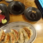 鶴亀八番 東京本店 - 神戸餃子