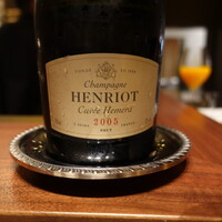 スガラボヴィー - シャンパンHENRIOT(5,800円)