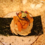 季節料理 よし野 - ホタテ天ぷらの生ウニのせ