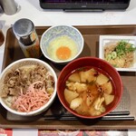 すき家 - 牛丼モーニングセットミニ450円、納豆90円