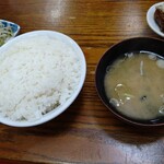 Taishuu Chuuka Hourai - 定食のご飯と味噌汁