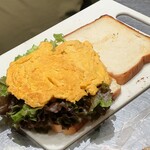 トリワイン ＰＩＫＯＳＨＨＨＵ - スペシャルサンド調理中！