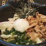 五代目 花山うどん - 名物「鬼釜」