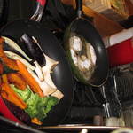 Bistro Panda - フォアグラソテーを作っている所。