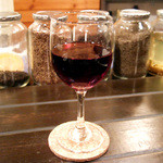 カレーのアキンボ - グラスワイン(450円)