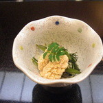 日本料理 旬菜和田 - 鯛の子に生松藻、茎若布に三つ葉。