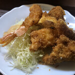 居喰処 光 - 2020/10/25
      本日の日替り ミックスフライ定食 500円