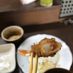 居喰処 光 - 海老フライ
      2020/10/25
      本日の日替り ミックスフライ定食 500円