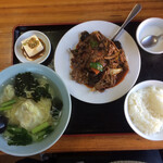 中国料理 鉄人 - バリューランチ 700円 ＋ワンタン麺 200円