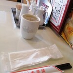 香港楼 - 冷たいジャスミン茶と香辛料
