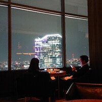 タワーズバー ベロビスト - 目の前にビルが建ったようだ
                    
                    残念な夜景になってた
                    
                    テーブルチャージ  お一人様  1540円