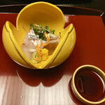 赤坂 菊乃井 - 向付、明石の鯛とうおぜ。ポン酢ジュレと共に