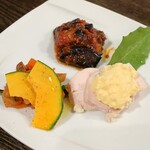 トリワイン ＰＩＫＯＳＨＨＨＵ - 前菜３種盛