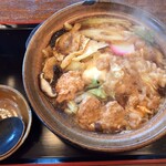 手打ちうどん専門店　田舎や - ピリ辛つくね鍋焼きうどん