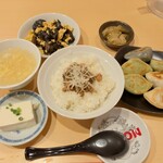 Sotobori Pairon - ・「四大餃子定食＋魯肉飯ルーローハン(¥900＋¥100)」