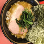 横浜家系総本山 吉村家直系店 ラーメン内田家 - 