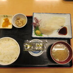 イカ刺し定食 1240円（2020年10月)