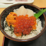 ホタテ三色丼(小）（2020年10月)