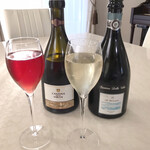 サルメリアロッキュー - ドライなランブルスコと、モンテ地方の白泡