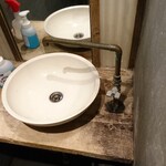 Nichinanshi Jitokko Kumiai - トイレの洗面台。蛇口が昭和的だったので撮影しました。