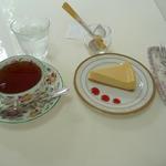 鎌倉さくら - 紅茶と　チーズケーキ