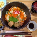 Mikuriya Kourin - ほぐし焼鮭とイクラ丼定食１１９９円