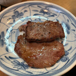 もつ焼 まるい - タン(おまけ)