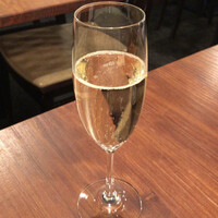 魚China YO - スパークリングワイン