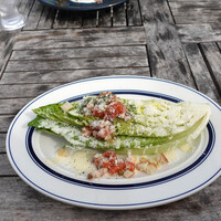 レストラン ラ・マーレ - ロメインレタスのサラダ