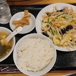 龍華飯店 溝ノ口店 - 五目野菜と豚肉の細切り炒め￥830-