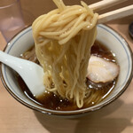 らぁ麺 くろ渦 - 麺リフト