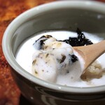 菊鮨 - ＊シャリの上には白子様、その上にはソラ子様のソースという贅沢さ。堪りませんワ。