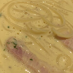 チーズとお肉の研究所 岡崎チーズラボ - カルボナーラ1180円