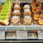 パティスリー アクイユ - 全種類試してみたくなる！シックでエレガントなデザインの本格的なプティガトー（その3）