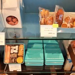 パティスリー アクイユ - 凝った焼菓子がバラエティ豊富に詰まった焼菓子ギフトは、MLサイズの他プチギフトも（その2）