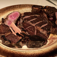 ウルフギャング・ステーキハウス 丸の内店 - Tボーンステーキ（サーロインとヒレ肉）ミディアムレア