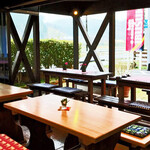 カフェ ブラート ヴルスト - 店内の様子