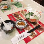 松楽菜館 - 海老チリセット  ごはん サラダ