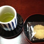 岩本楼 - お茶と到着菓子