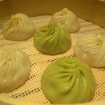京鼎樓 - 三色の小籠包